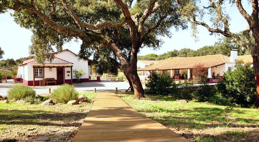 Отель Herdade das Barradas da Serra