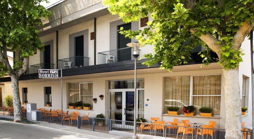 Отель Hotel Sorriso