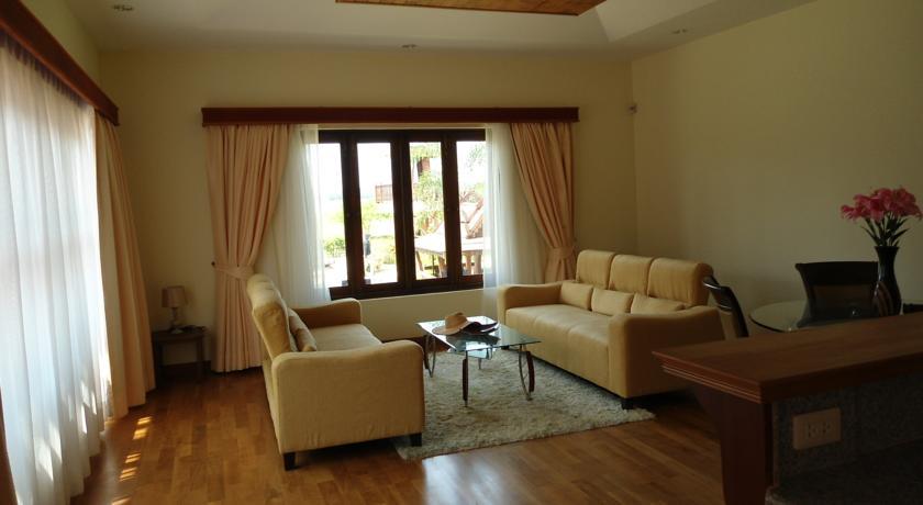 Вилла Khao Tao Lake and Beach Villas
