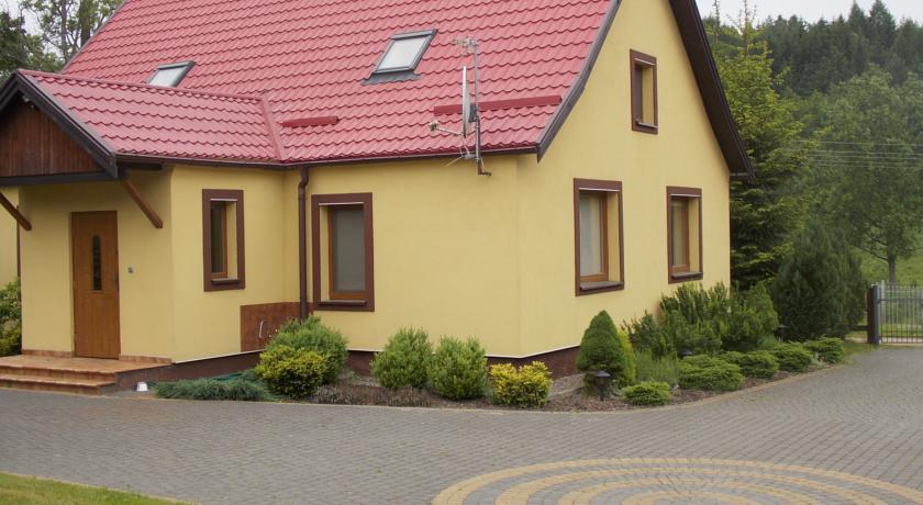 Отель Domek pod Lasem na Mazurach