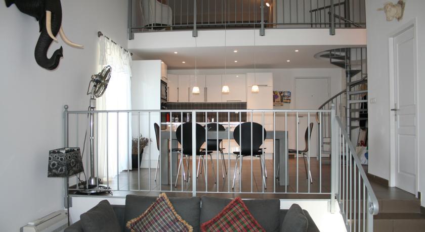 Апартаменты Marseillan Apartment
