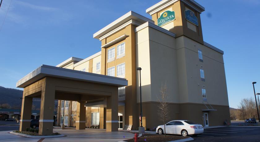Отель La Quinta Inn & Suites Chattanooga - Lookout Mountain
