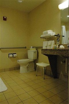 Отель Holiday Inn Express Hotel & Suites Manchester-Airport