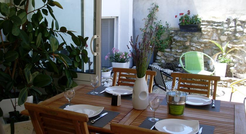 Апартаменты Aux Portes d'Avignon