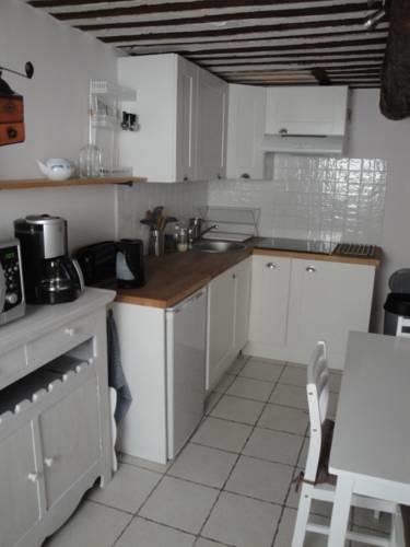 Апартаменты Apartment Rue Andre Autheman