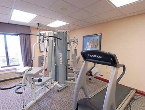 Отель Holiday Inn Express Hotel & Suites Tampa-Rocky Point Island