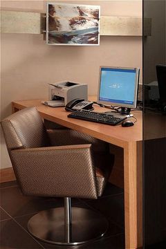 Отель Holiday Inn Express Sandton-Woodmead