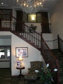 Отель Holiday Inn Express St. Paul Ne