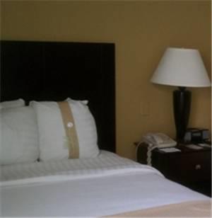 Отель Holiday Inn Fayetteville I 95