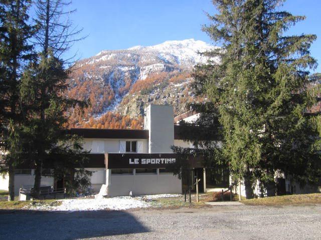 Отель Hotel Petit Sporting