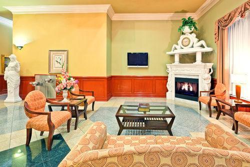 Отель Holiday Inn Hotel & Suites Hattiesburg-University