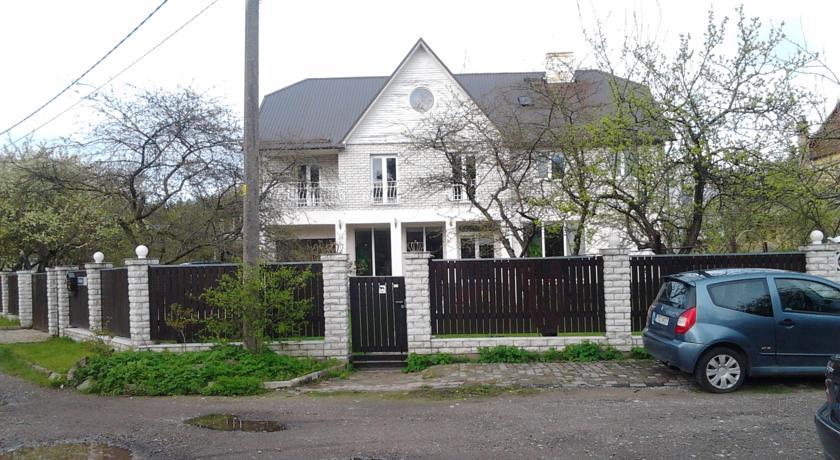 Oti Guesthouse