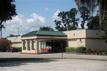 Отель Holiday Inn Lakeland-South