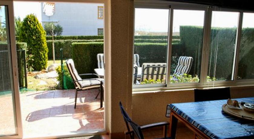 Апартаменты Holiday Home Tolu