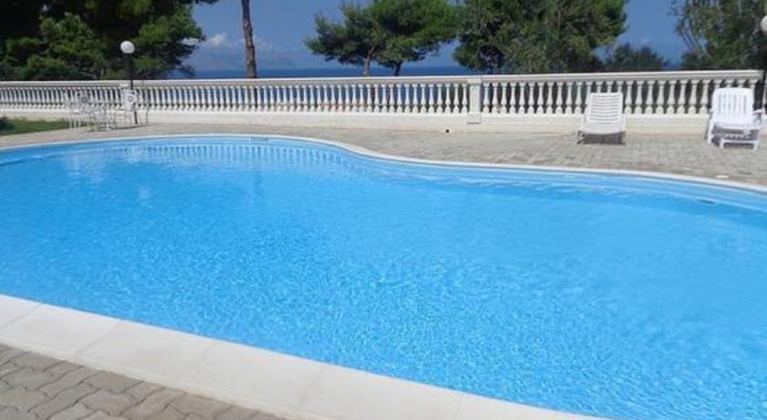 Апартаменты Villa Nunziatella Badia