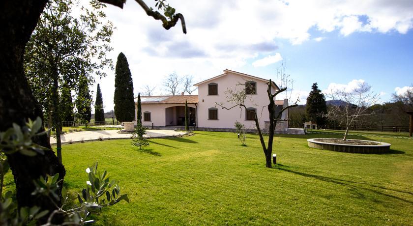Отель Agriturismo Ferrari