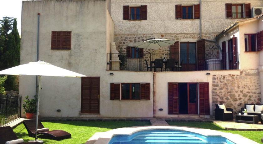 Апартаменты Six-Bedroom Holiday home Búger