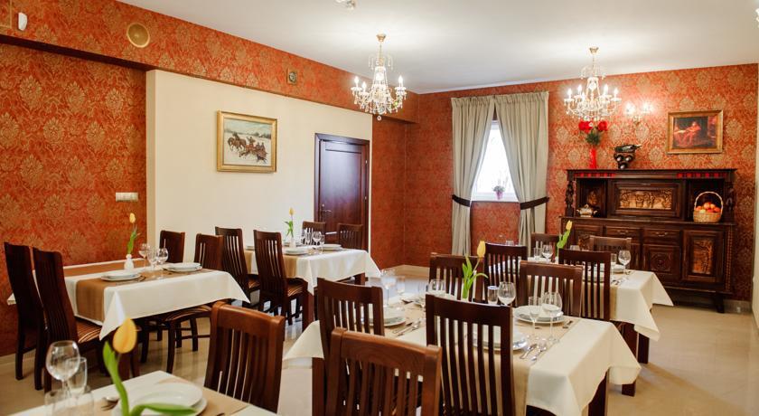 Отель Hotel Kasztelan