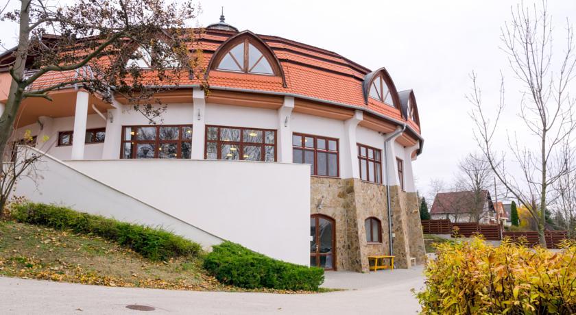 Отель SDG Családi Hotel és Konferenciaközpont