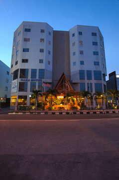 Naza Talyya