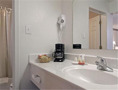 Отель Ramada Limited Witchita Falls