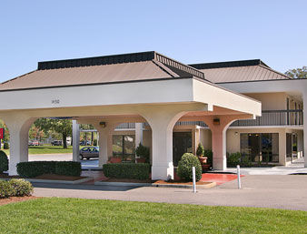 Отель Ramada Norfolk Airport