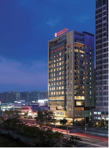 Отель Ramada Plaza Gwangju Hotel