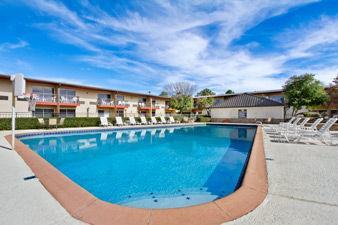 Отель Ramada Inn and Suites Shreveport