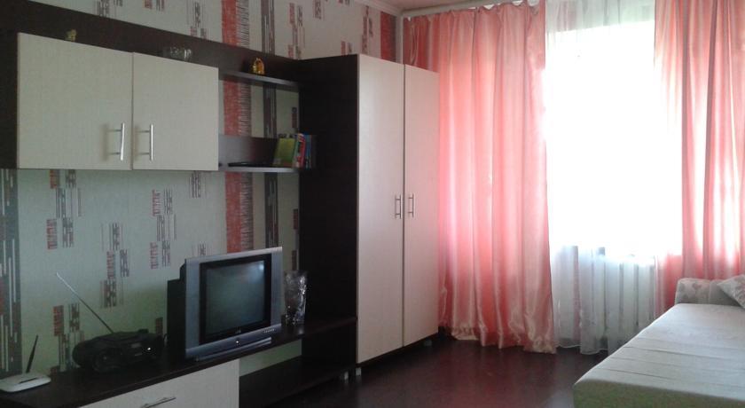 Apartment Kosmonavtov 64