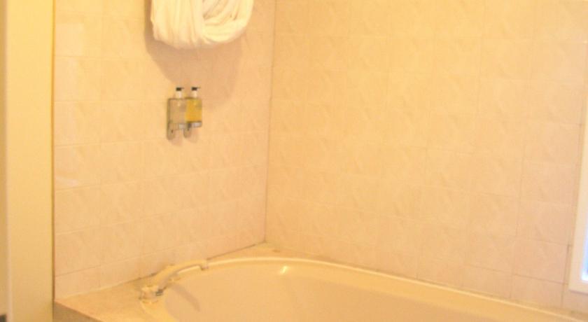 Отель Sherborne Motor Lodge