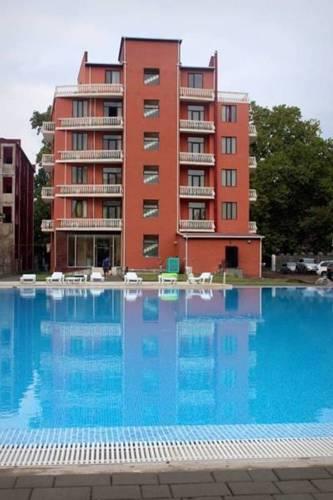Гостиница Hotel Kiparisi