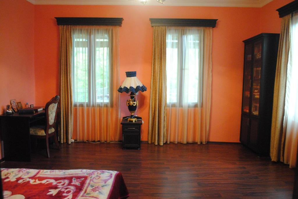 Гостевой дом Jintcharadze Inn
