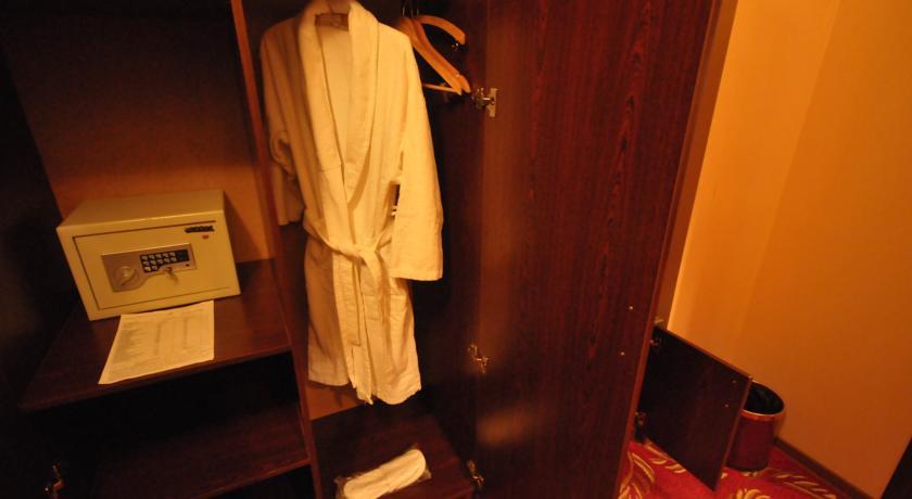 Golden Palace Hotel