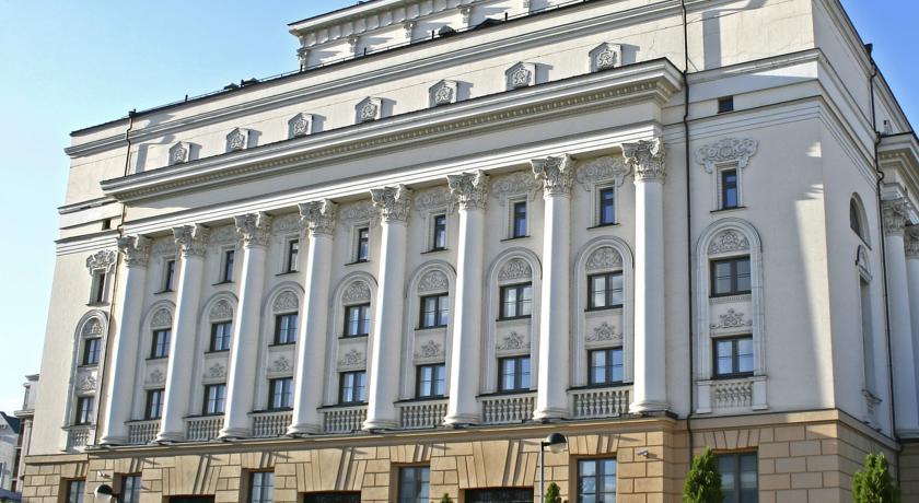 На Карла Фукса