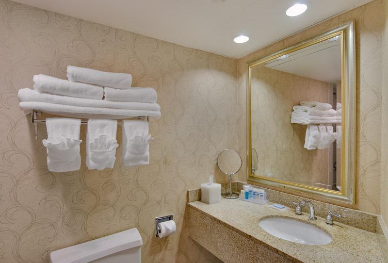 Отель DoubleTree by Hilton Portland, ME