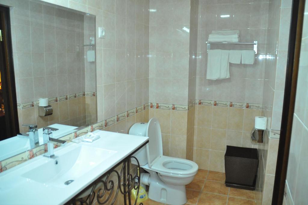 Гостиница Karvon-Saroy Hotel