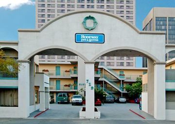 Отель Rodeway Inn And Suites
