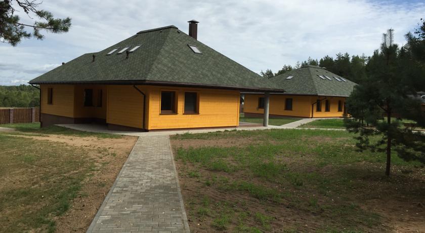 Апартаменты Aksios Holiday Home