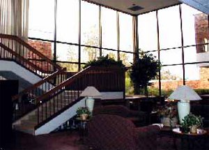 Отель Econo Lodge Inn & Suites