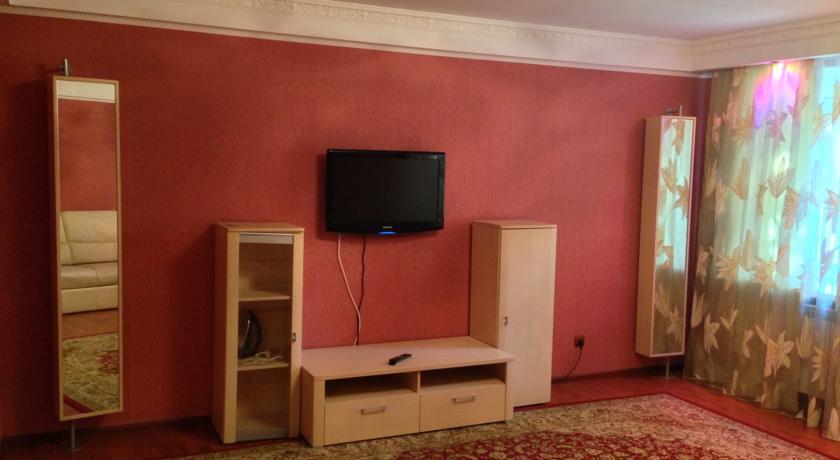 Апартаменты Apartment on 101 Strelkovoy Brigady 7