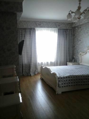 Апартаменты Apartment on Moldagulovoy 50