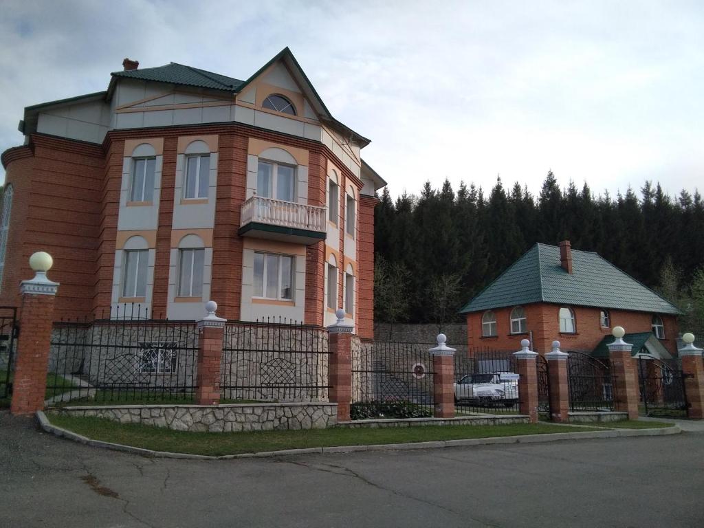 Гостиница Хаус Сокол