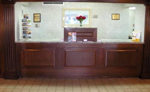 Отель Ramada Conference Center