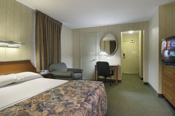 Red Roof Inn Downtown
