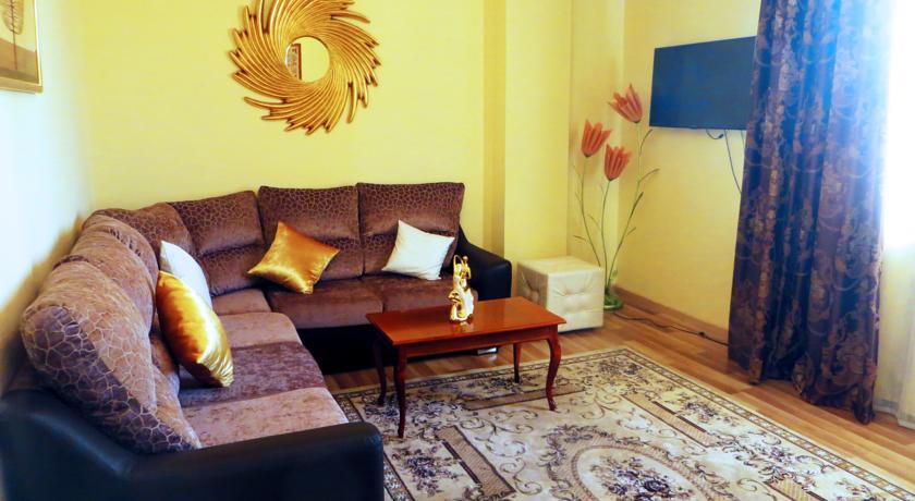 Apartment Kievskaya 114/2