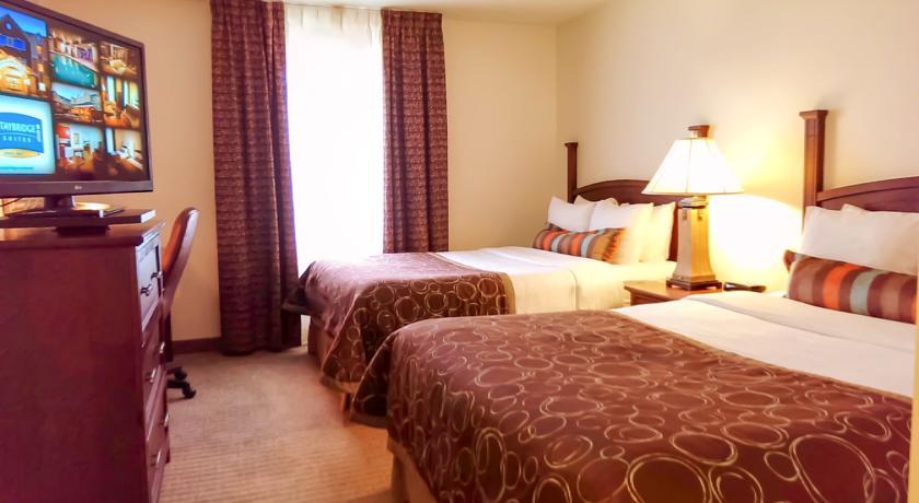 Отель Staybridge Suites Detroit-Novi