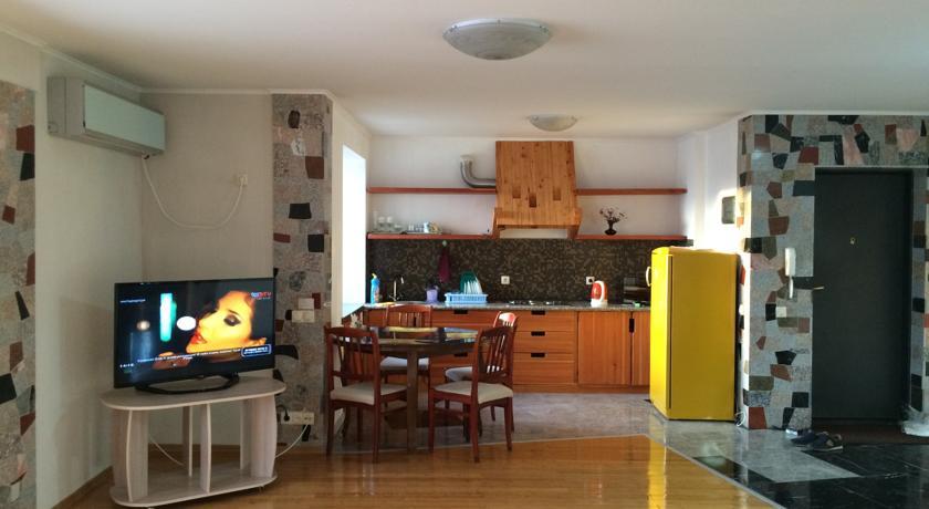 Апартаменты Apartment On Krylova 66