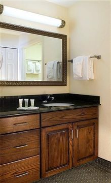 Отель Staybridge Suites Savannah Airport
