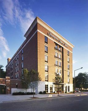 Отель Hampton Inn & Suites Knoxville-Downtown, TN