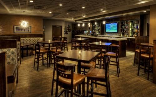 Отель Travelodge Hotel Saskatoon